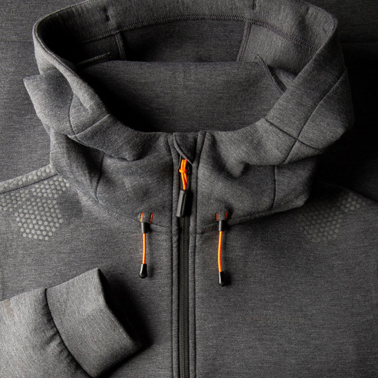 Land Rover Above & Beyond Scoria Hoodie - Damen Merchandising 6 Land Rover Above & Beyond Scoria Hoodie - Damen Merchandising