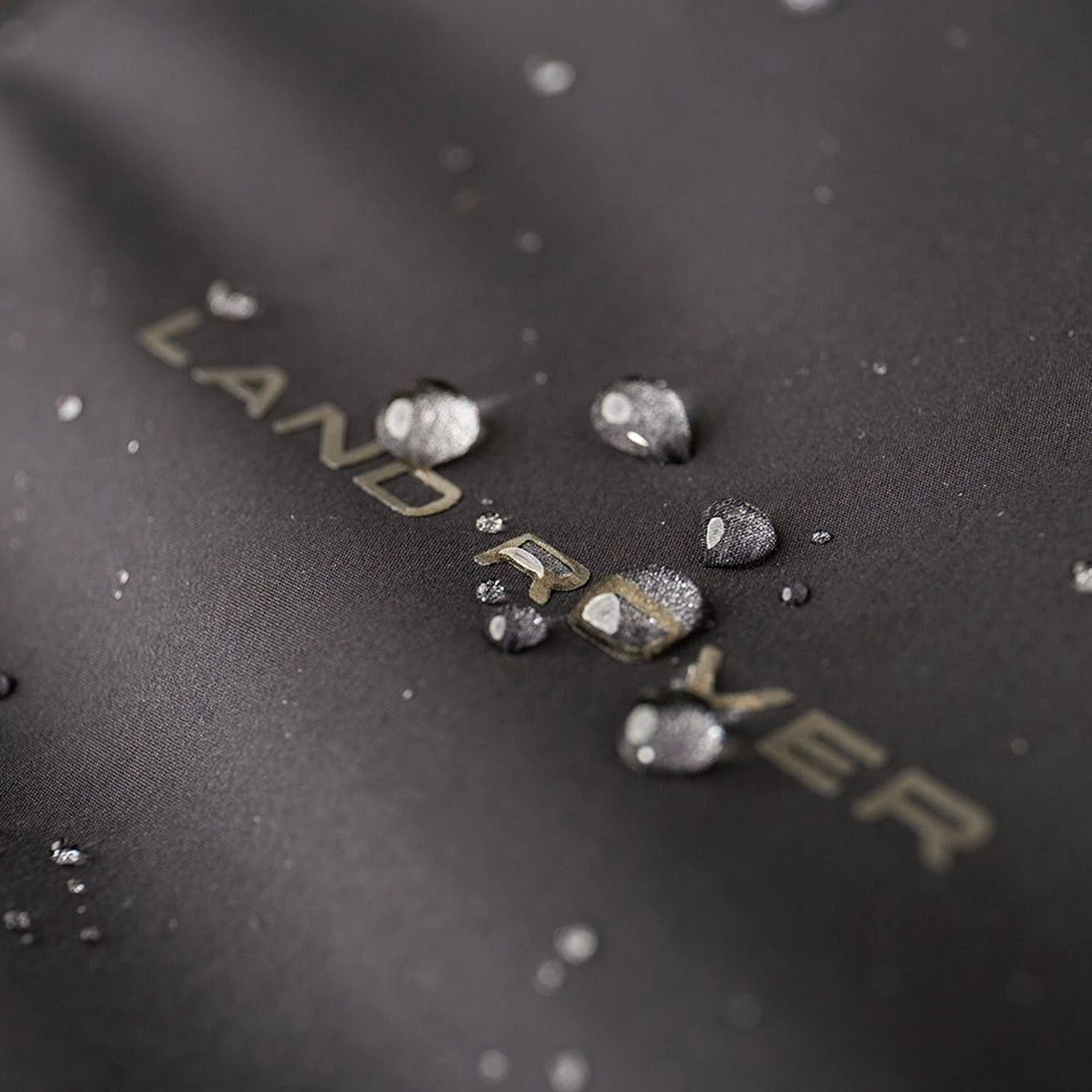 Land Rover Above & Beyond Rodinia Hybrid Jacke - Damen Merchandising 8 Land Rover Above & Beyond Rodinia Hybrid Jacke - Damen Merchandising