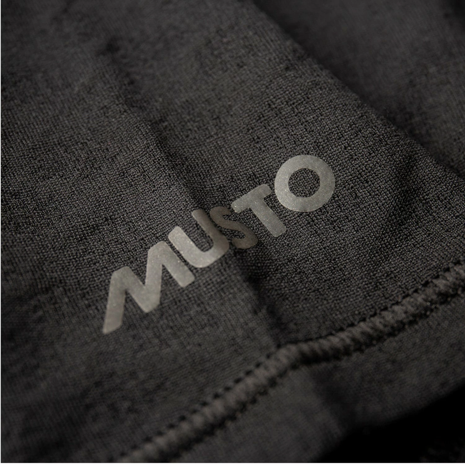 Land Rover Above & Beyond Wendbares Funktionsshirt - Damen Merchandising 7 Land Rover Above & Beyond Wendbares Funktionsshirt - Damen Merchandising