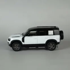 Almost Real 1:18 Modell New Land Rover Defender 110 - Limitiert Merchandising