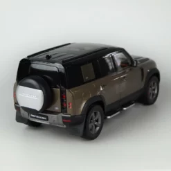 Almost Real 1:18 Modell New Land Rover Defender 110 - Limitiert