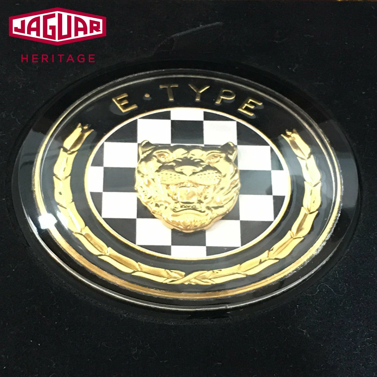 Jaguar Classic Parts Limited Edition E-Type Hupenknopf 3 Jaguar Classic Parts Limited Edition E-Type Hupenknopf