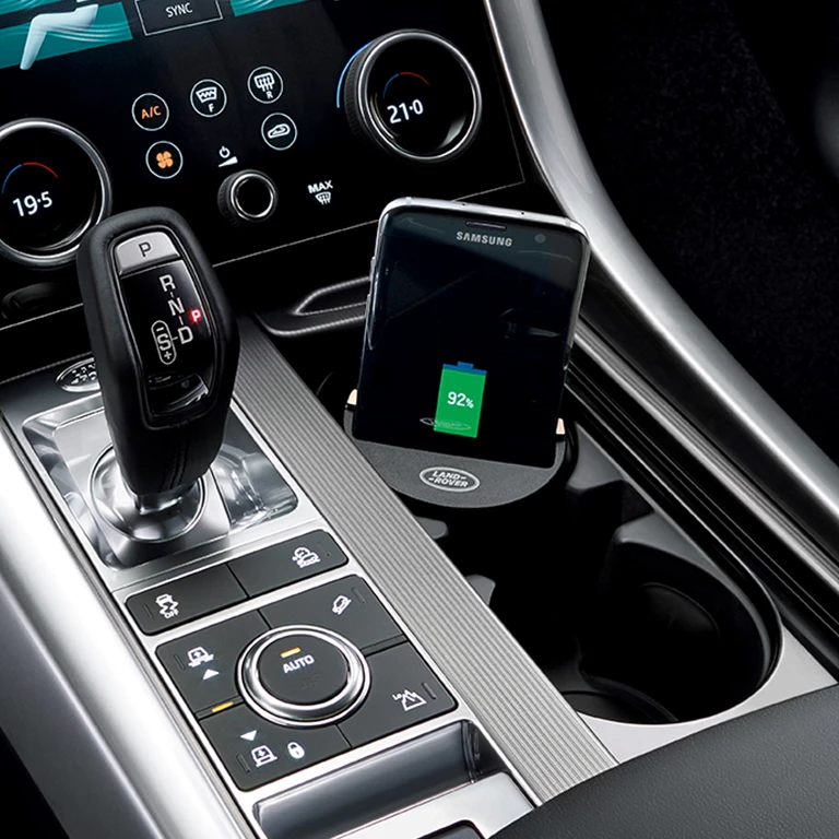 Land Rover Induktive Qi-Ladestation Für Getränkehalter 3 Land Rover Induktive Qi-Ladestation Für Getränkehalter